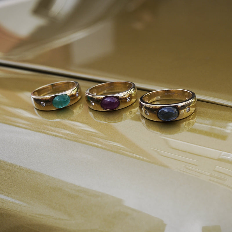 juwelier-jeweler-gelber-diamonds-diamanten-cabochon-ring-gelbgold-smaragd-farbstein-still-auto