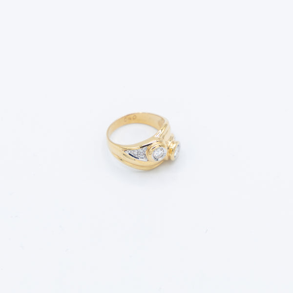 juwelier-jeweler-gelber-vintage-schmuck-ringe-rings-diamanten-diamonds-gelbgold-produktfoto-diamonds-2