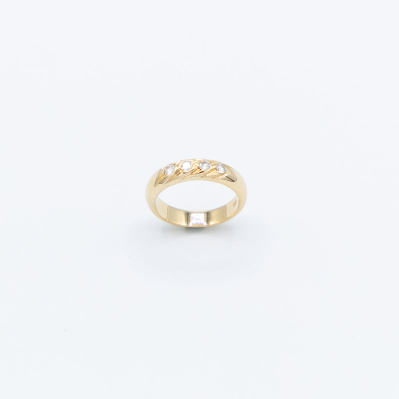  juwelier-jeweler-gelber-vintage-schmuck-ringe-rings-diamanten-diamonds-gelbgold-produktfoto-karat