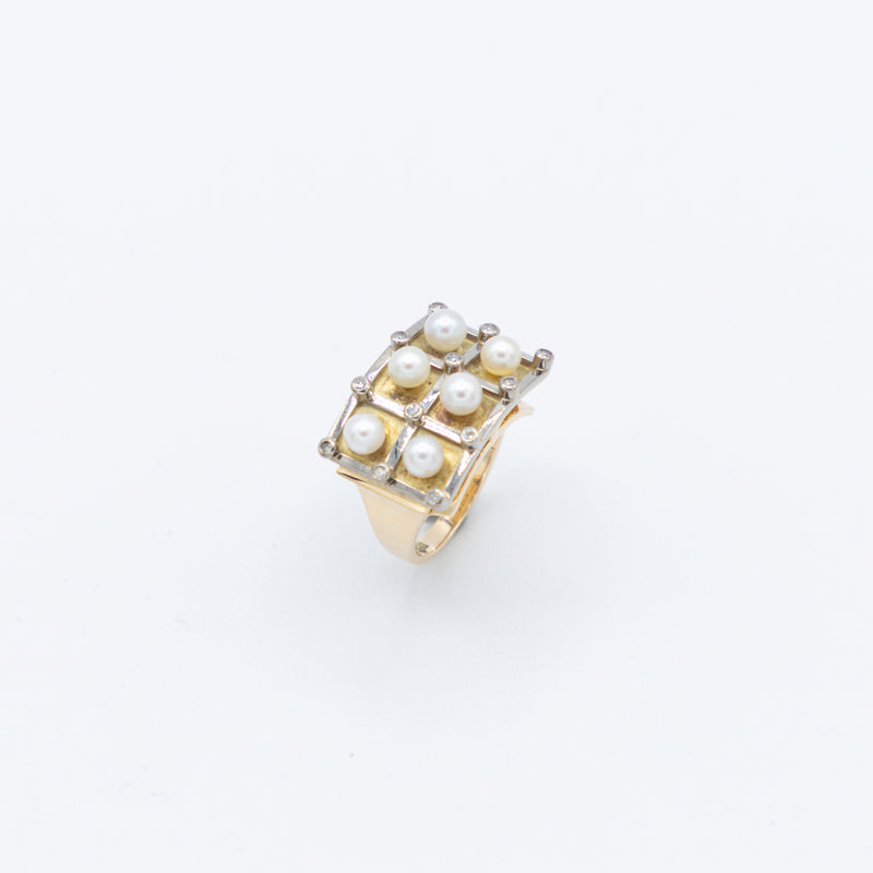 juwelier-jeweler-gelber-diamonds-diamanten-schmuck-ringe-vintage-kollektion-perlen-ring-diamanten