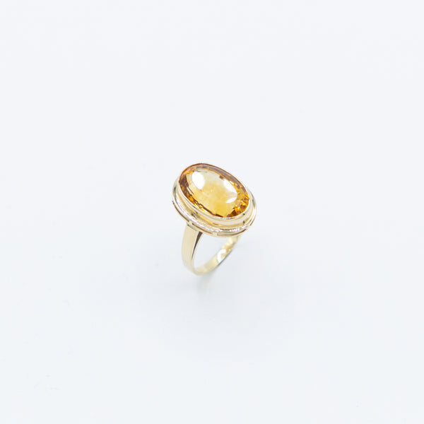 juwelier-jeweler-gelber-diamonds-diamanten-schmuck-ringe-vintage-kollektion-citrin-produktfoto-farbstein-vintage-ringe-1