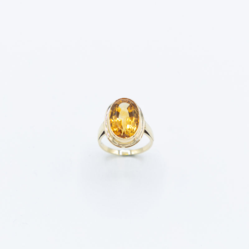 juwelier-jeweler-gelber-diamonds-diamanten-schmuck-ringe-vintage-kollektion-citrin-produktfoto-farbstein-vintage-ringe
