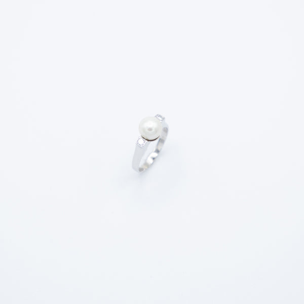 juwelier-jeweler-gelber-perle-diamanten-brillanten-weissgold-produktfoto