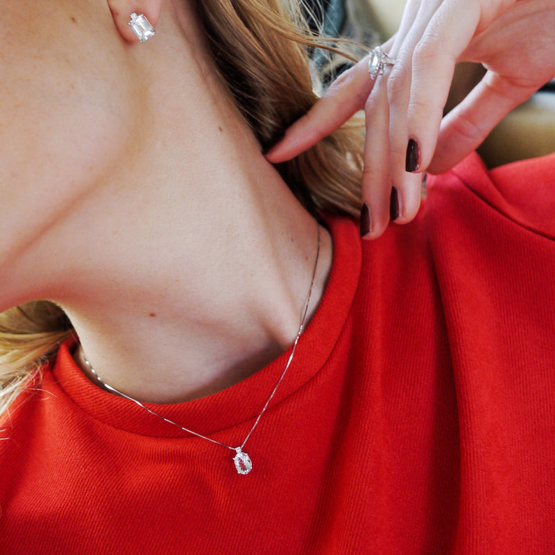 jeweler-juwelier-gelber-diamond-diamant-aquamarine-ohrstecker-earrings-weissgold-produktfoto-halskette-diamonds