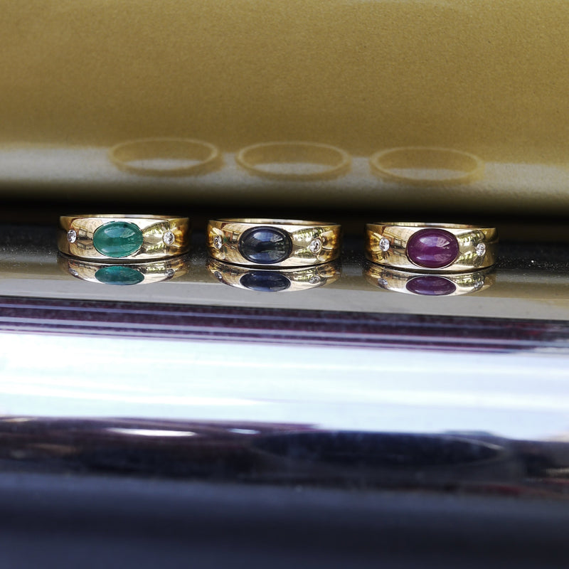 juwelier-jeweler-gelber-diamonds-diamanten-cabochon-ring-gelbgold-smaragd-farbstein-still