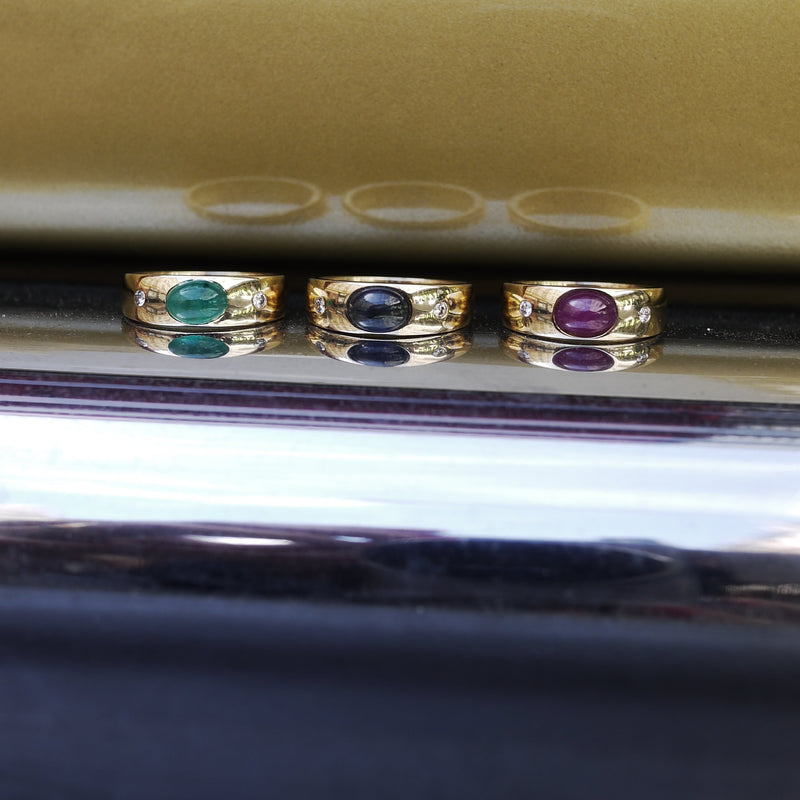 juwelier-jeweler-gelber-diamonds-diamanten-cabochon-ring-gelbgold-saphir-farbstein-still-gold