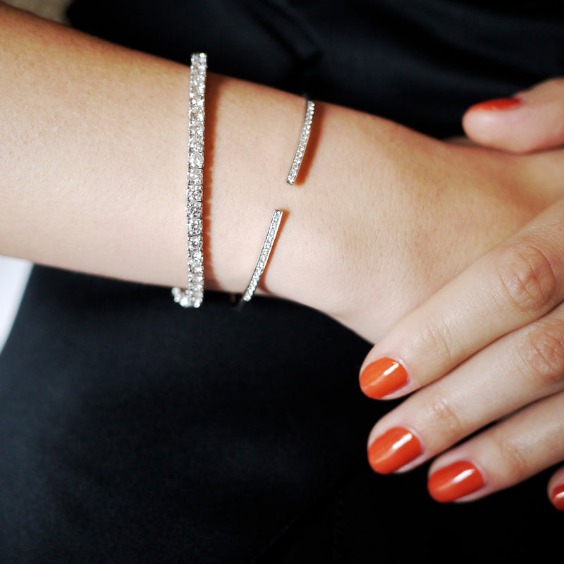 jeweler-juwelier-gelber-armreif-rosegold-weisse-diamanten-bracelet-750-ct-tragefoto
