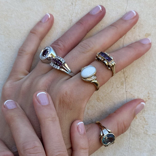 juwelier-jeweler-gelber-steine-vintage-ring-opal-gelbgold-tragefoto