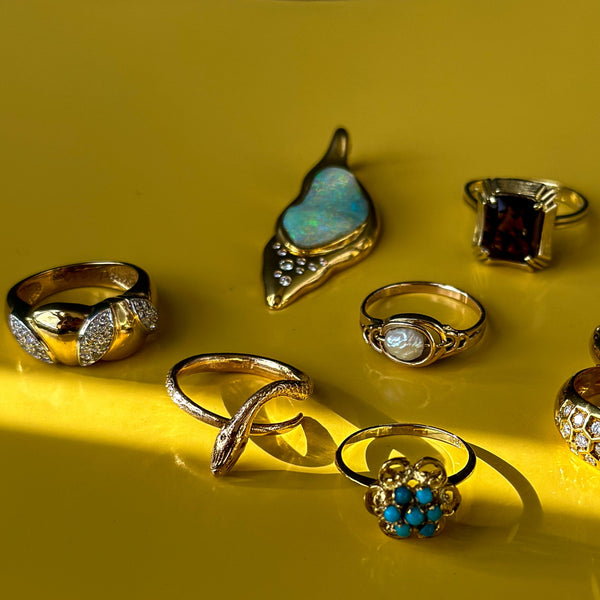 juwelier-jeweler-gelber-vintage-kollektion-collection-vintage-schmuck-ringe-leaf-ring-gelbgold-weissgold-still