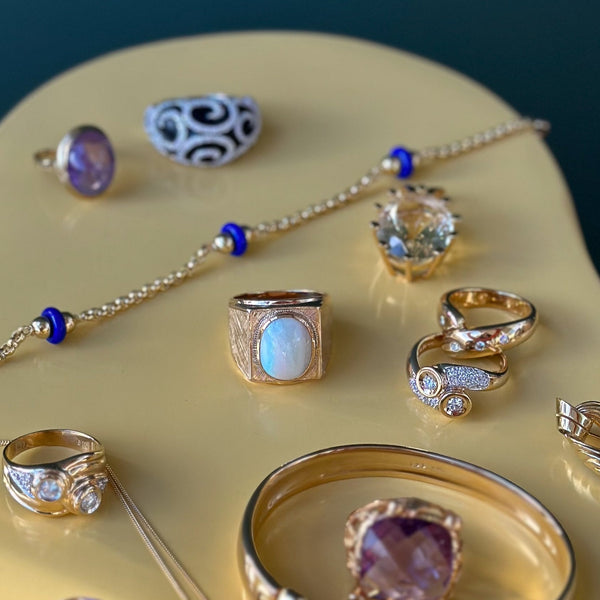 juwelier-jeweler-gelber-diamonds-diamanten-schmuck-ringe-vintage-kollektion-farbstein-opal-produktfoto-vintage-still