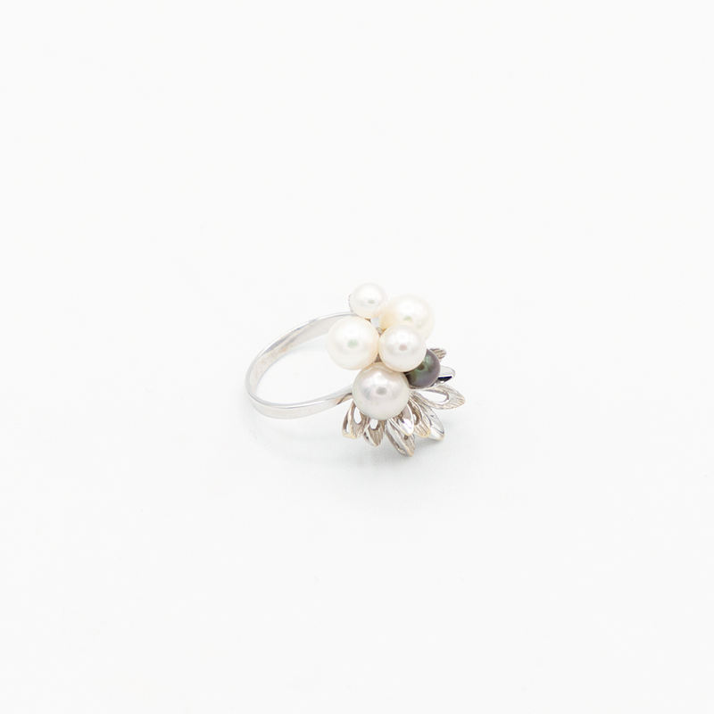 Vintage Pearl Flower Ring - Weißgold