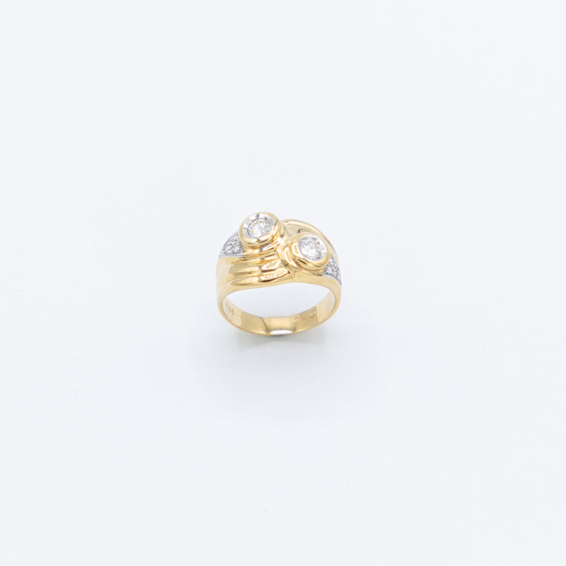 juwelier-jeweler-gelber-vintage-schmuck-ringe-rings-diamanten-diamonds-gelbgold-produktfoto-diamonds