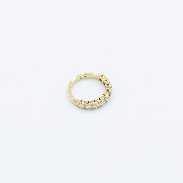 juwelier-jeweler-gelber-vintage-schmuck-ringe-rings-diamanten-diamonds-gelbgold-produktfoto-diamonds-nine-diamonds-1