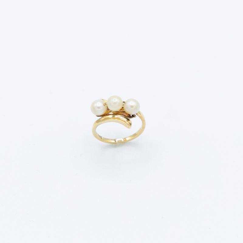 juwelier-jeweler-gelber-diamonds-diamanten-schmuck-ringe-vintage-kollektion-perlen-ring-trio-pearl-gelbgold-produktfoto