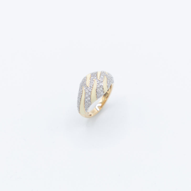 juwelier-jeweler-gelber-vintage-schmuck-ringe-rings-diamanten-diamonds-gelbgold-produktfoto-animal-look