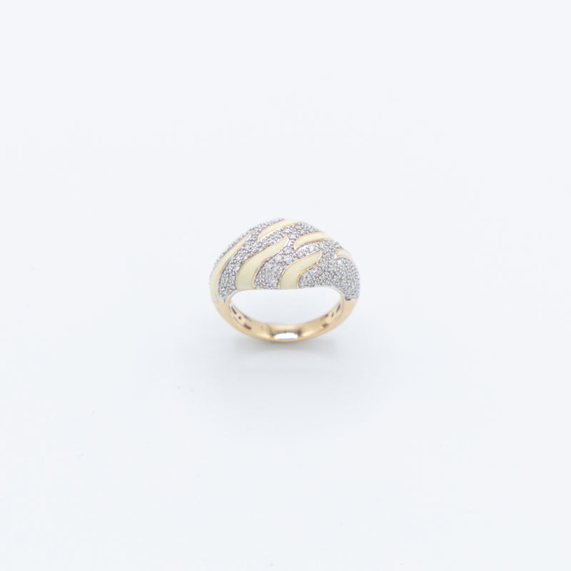 juwelier-jeweler-gelber-vintage-schmuck-ringe-rings-diamanten-diamonds-gelbgold-produktfoto-animal-look-produktfoto