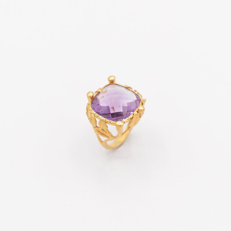 juwelier-jeweler-gelber-diamonds-diamanten-schmuck-ringe-vintage-kollektion-amethyst-ring-gelbgold-grosser-farbstein