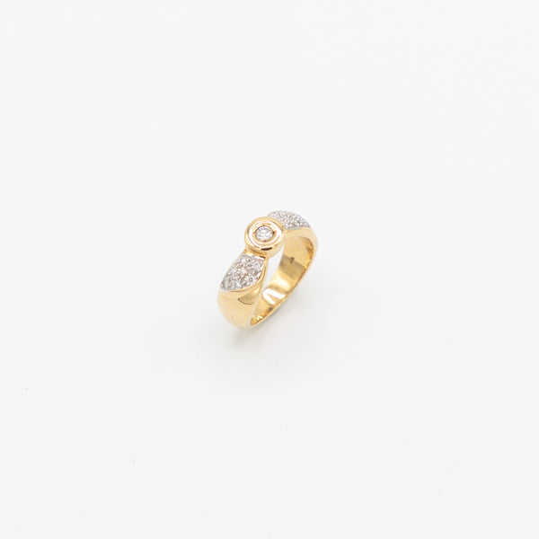 juwelier-jeweler-gelber-vintage-schmuck-ringe-rings-diamanten-diamonds-gelbgold-produktfoto