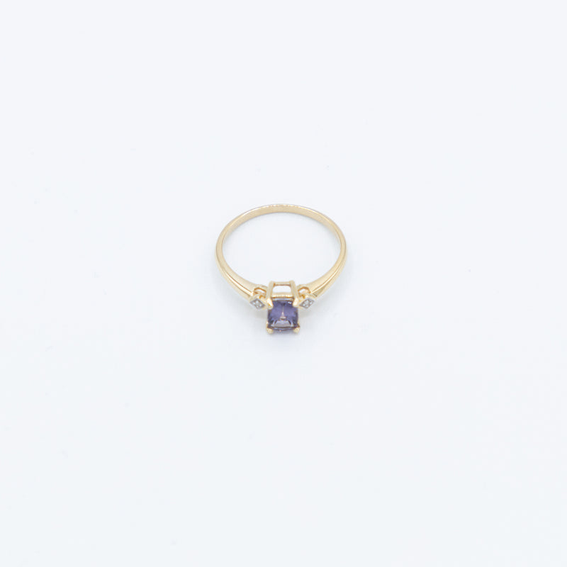 juwelier-jeweler-gelber-diamonds-diamanten-schmuck-ringe-vintage-kollektion-amethyst-ring-gelbgold-brillanten-produktfoto-schmuck