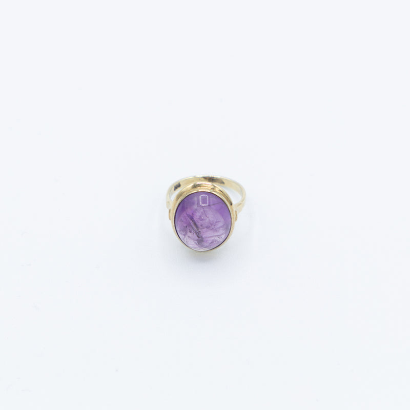 juwelier-jeweler-gelber-diamonds-diamanten-schmuck-ringe-vintage-kollektion-lila-stein-rings-produktfoto-2