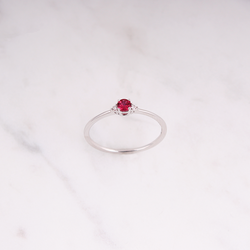 Delicate Rubin Diamant Ring - Weissgold
