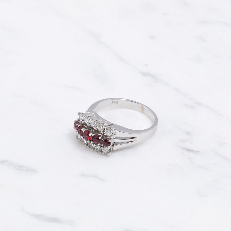 juwelier-jeweler-gelber-vintage-ringe-rings-weissgold-diamanten-diamonds-rubin-farbstein-produktfoto